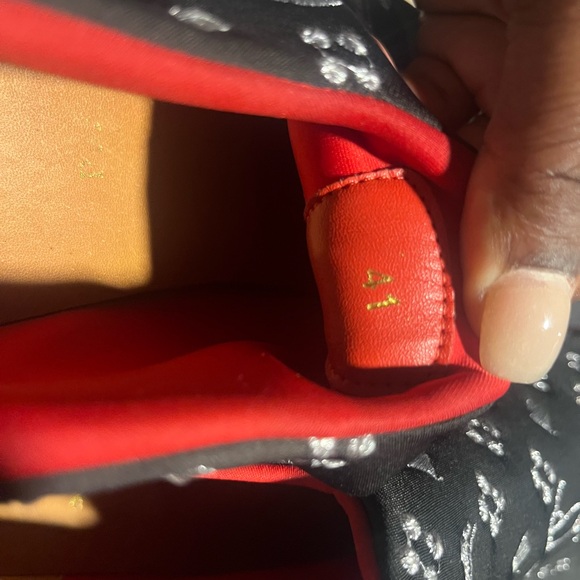 Red bottom worn a few - Picture 3 of 3